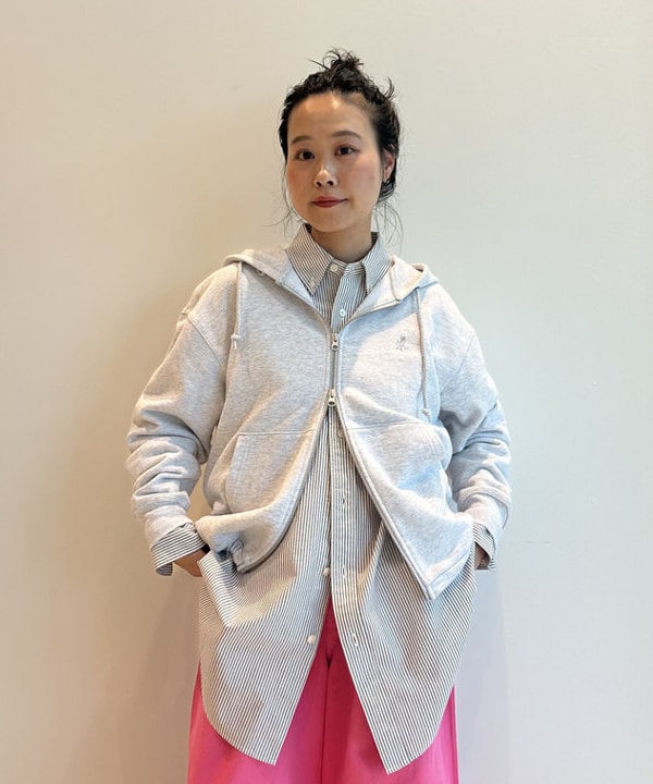 清水 彩乃さんの「BEAMS WOMEN｜【別注】Gramicci / フルジップ パーカー」を使ったコーディネート