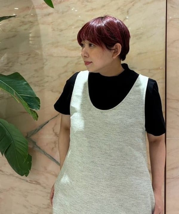 塚越 有紀さんの「BEAMS WOMEN｜モックネック ショート Tシャツ」を使ったコーディネート