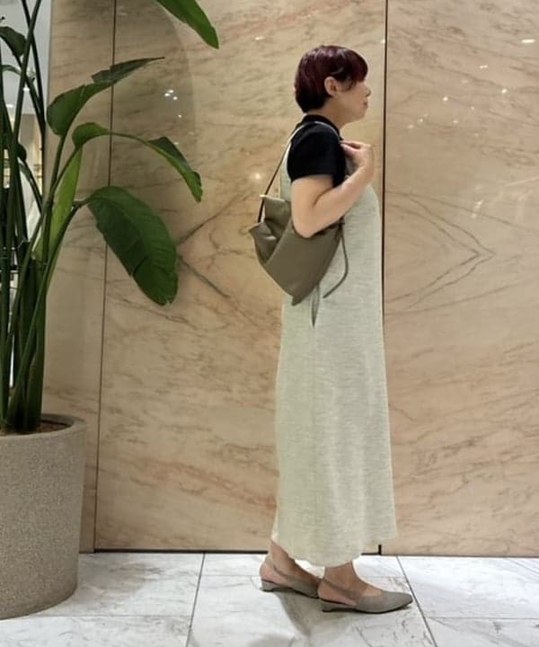 塚越 有紀さんの「BEAMS WOMEN｜モックネック ショート Tシャツ」を使ったコーディネート