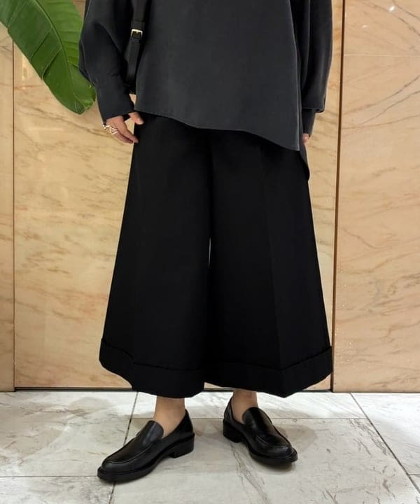 塚越 有紀さんの「BEAMS WOMEN｜PUNTI. / SHADE 3way バッグ」を使ったコーディネート