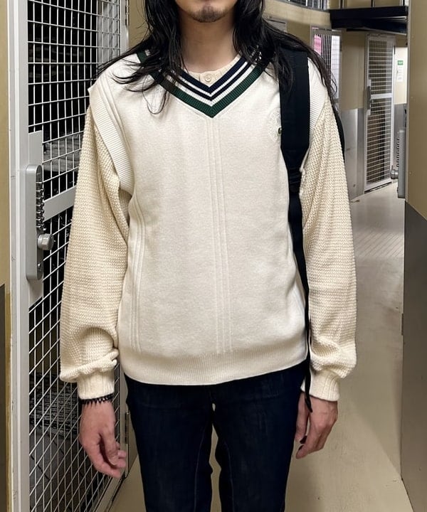 鎌田 悠次郎さんの「BEAMS WOMEN｜【別注】LACOSTE / チルデン ニット ベスト」を使ったコーディネート