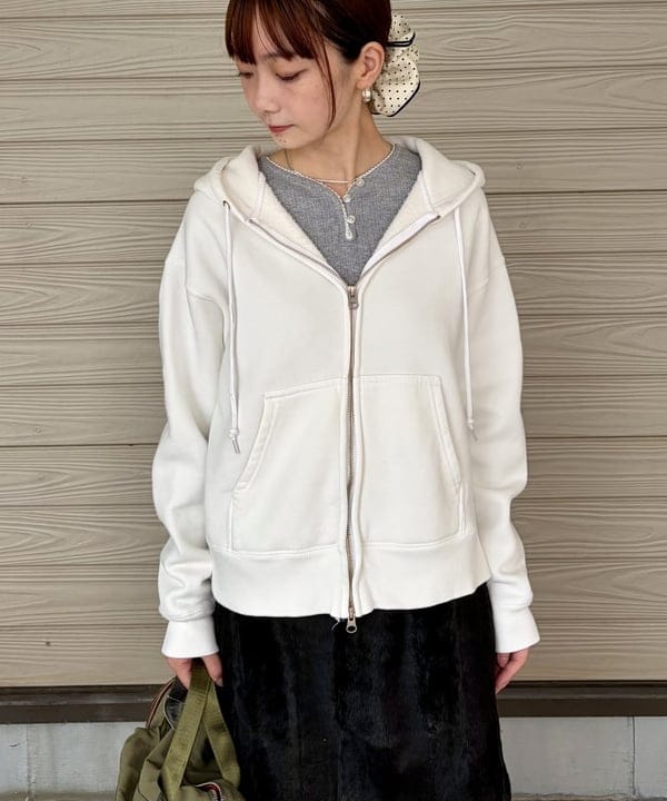 むりょさんの「BEAMS WOMEN｜【別注】HEAR MY NAME &times; maturely / プリント ジップ フーディー」を使ったコーディネート