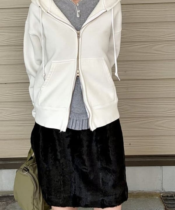 むりょさんの「BEAMS WOMEN｜【別注】HEAR MY NAME &times; maturely / プリント ジップ フーディー」を使ったコーディネート