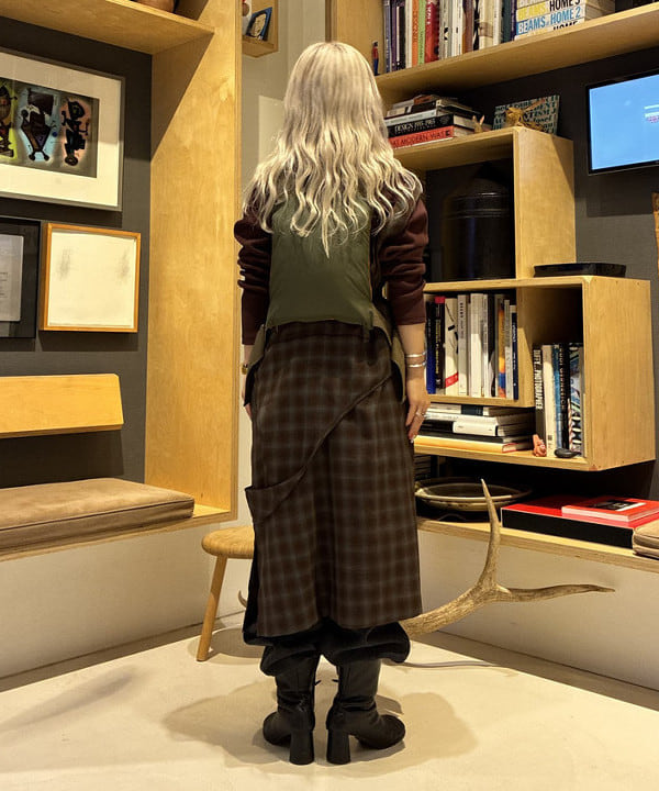 ando naoさんの「BEAMS WOMEN｜maturely / オクタ ミリタリー ベスト」を使ったコーディネート