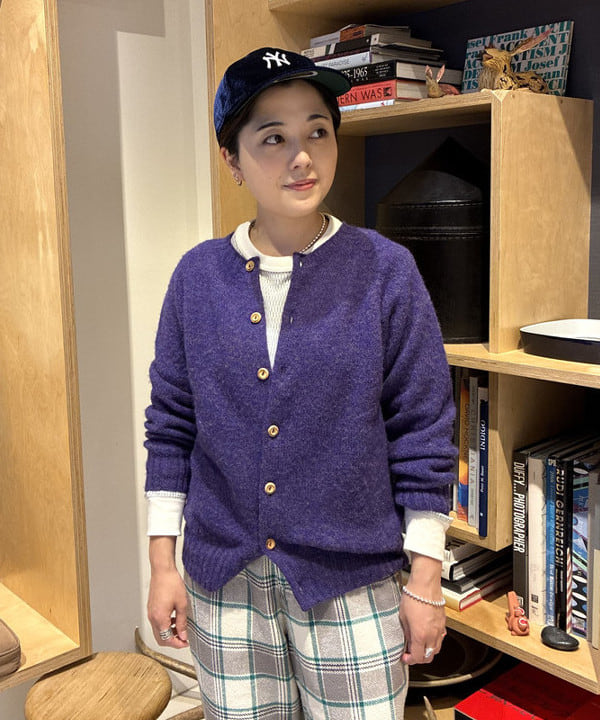 吉野 多恵さんの「BEAMS WOMEN｜ボーイ ワーク チェック パンツ」を使ったコーディネート