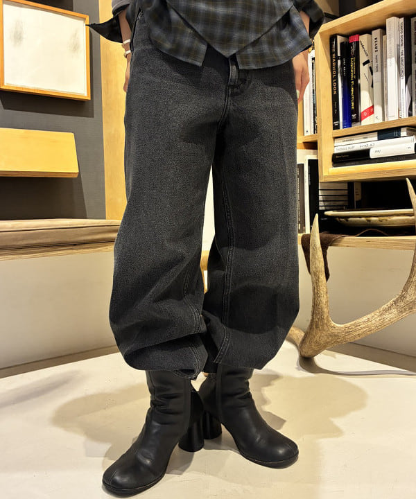 ando naoさんの「BEAMS WOMEN｜【別注】Lee &times; maturely / フリスコ パンツ」を使ったコーディネート