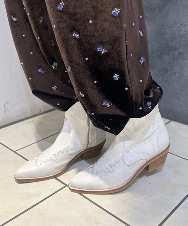 ハルカさんの「BEAMS WOMEN｜【別注】MILLER / ロングスリーブ Tシャツ」を使ったコーディネート