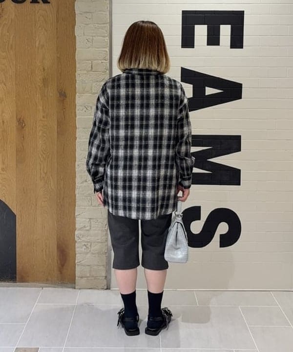 大石彩可さんの「BEAMS WOMEN｜ネル チェック スリット ビッグ シャツ」を使ったコーディネート