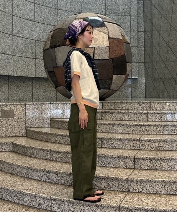サワイさんの「BEAMS WOMEN｜【別注】BUZZ RICKSON'S / ポプリン アーミーパンツ」を使ったコーディネート
