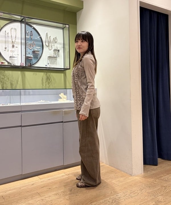 ヒスイさんの「BEAMS WOMEN｜ベロア ボディスーツ キャミソール」を使ったコーディネート