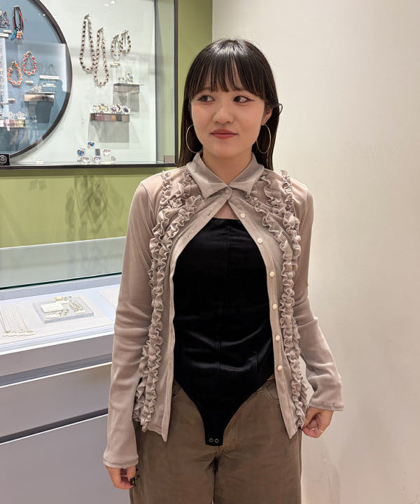 ヒスイさんの「BEAMS WOMEN｜ベロア ボディスーツ キャミソール」を使ったコーディネート