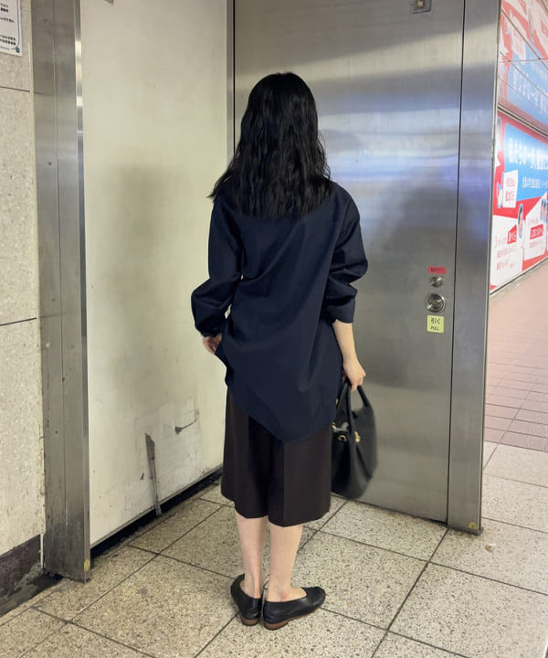 野村 美紅さんの「BEAMS WOMEN｜VIOLAd&rsquo;ORO / TRERO 縦型 クロア ショルダーバッグ M」を使ったコーディネート