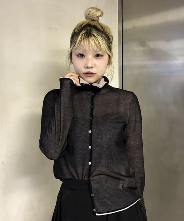 アンさんの「BEAMS WOMEN｜シアー レイヤー タートル カーディガン」を使ったコーディネート