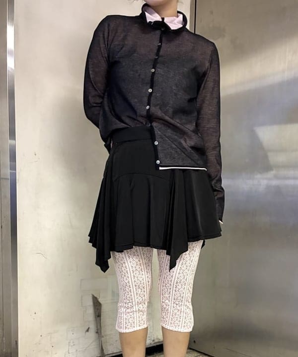 アンさんの「BEAMS WOMEN｜シアー レイヤー タートル カーディガン」を使ったコーディネート