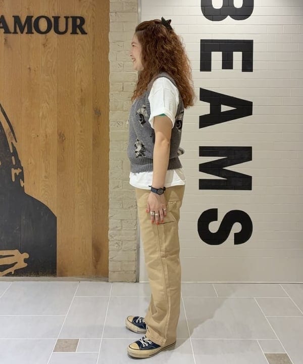 エノモト アミさんの「BEAMS WOMEN｜【別注】WAREHOUSE & CO. / ステンシル13 Tシャツ」を使ったコーディネート