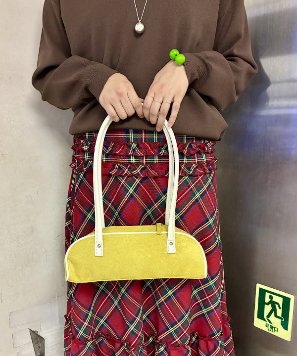 葛岡 七海さんの「BEAMS WOMEN｜14ゲージ スムース ポロ ニット」を使ったコーディネート