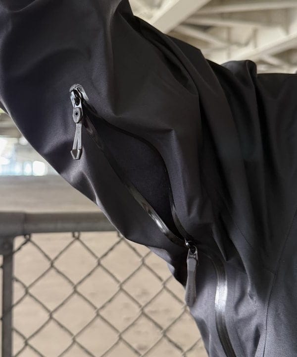 しゅうとさんの「BEAMS WOMEN｜ARC&rsquo;TERYX / Beta SL Jacket」を使ったコーディネート
