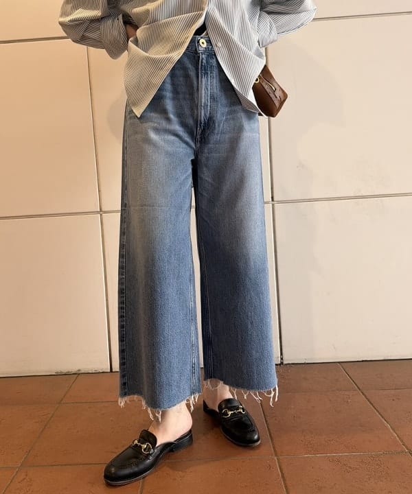 大浦 栞さんの「BEAMS WOMEN｜2WAY オーバーシャツ 26AW」を使ったコーディネート