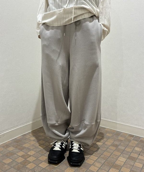 須賀さんの「BEAMS WOMEN｜ラッカーパール ロング ネックレス」を使ったコーディネート