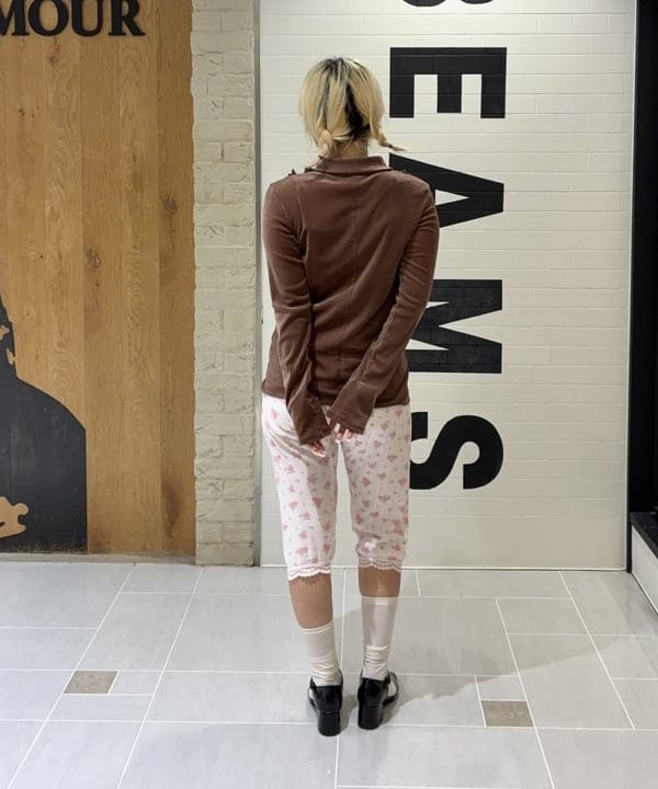 アンさんの「BEAMS WOMEN｜フロッキー チュール フリル シャツ」を使ったコーディネート