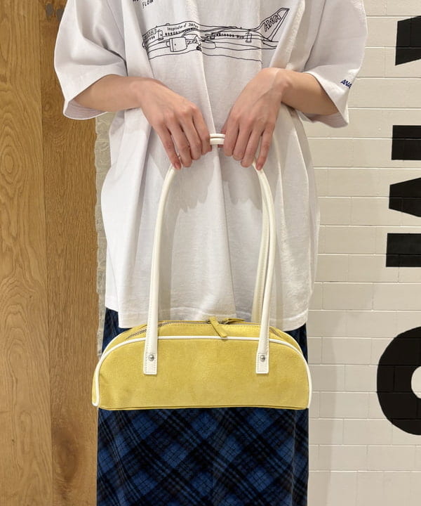 amaさんの「BEAMS WOMEN｜フェイク スエード コンビ バッグ」を使ったコーディネート