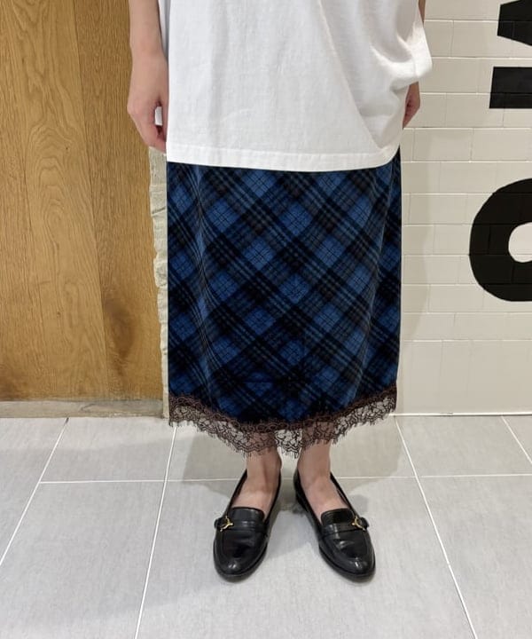 amaさんの「BEAMS WOMEN｜フェイク スエード コンビ バッグ」を使ったコーディネート