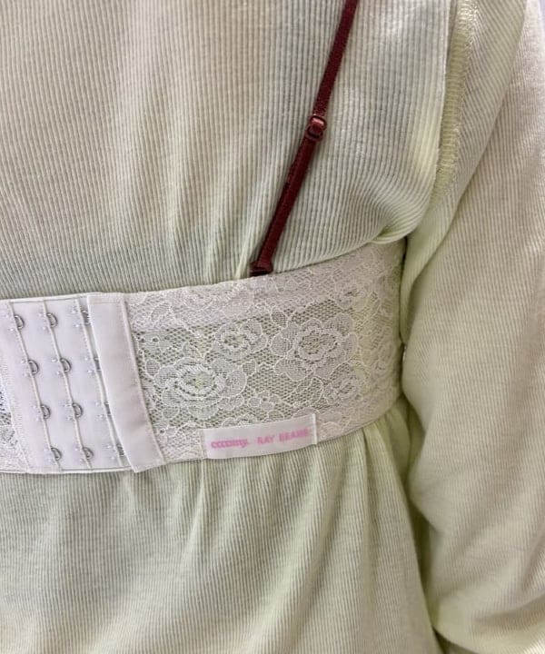 amaさんの「BEAMS WOMEN｜YAHKI / CROSSBODY BAG」を使ったコーディネート