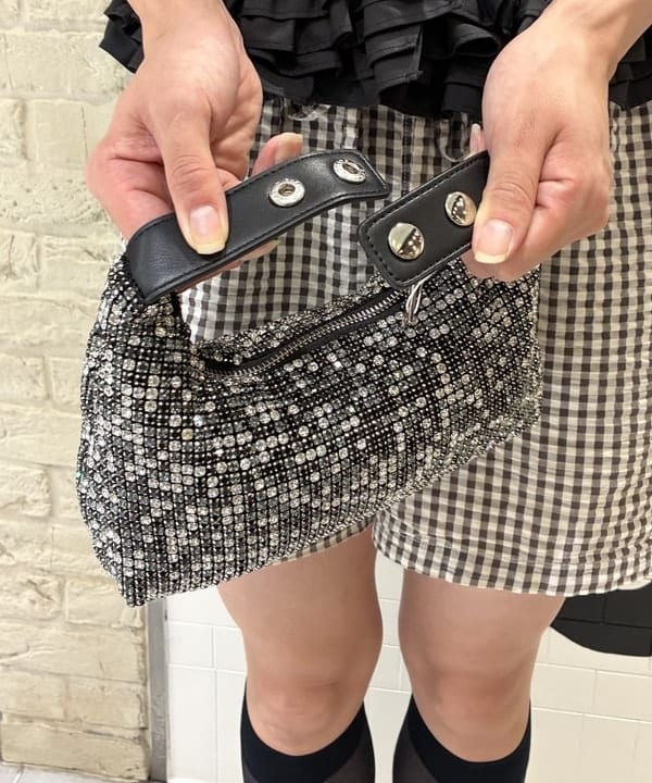 マツミヤさんの「BEAMS WOMEN｜ランダム パール ネックレス」を使ったコーディネート