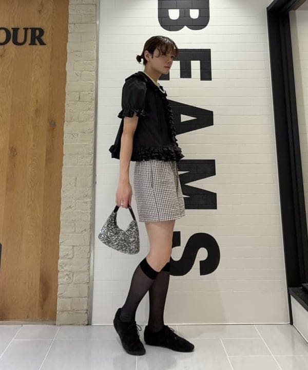 マツミヤさんの「BEAMS WOMEN｜ランダム パール ネックレス」を使ったコーディネート