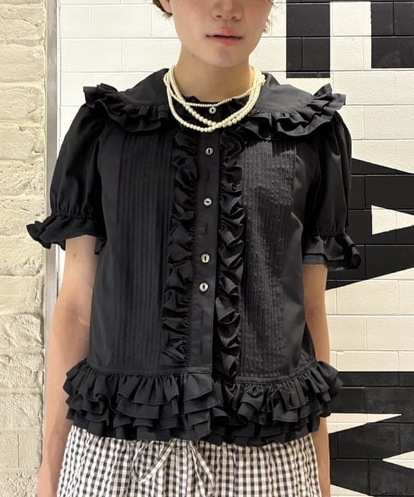 マツミヤさんの「BEAMS WOMEN｜ランダム パール ネックレス」を使ったコーディネート