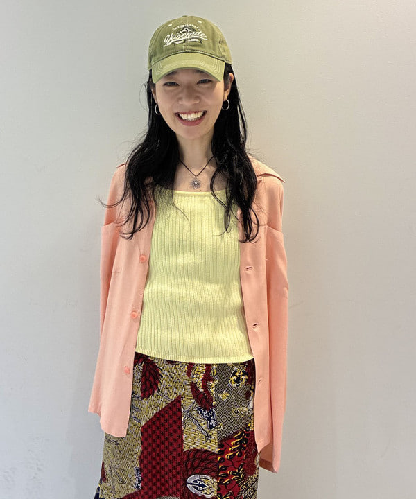 津藤 理佐子さんの「BEAMS WOMEN｜STYLE EYES / PLAIN LONG SLEEVED SHIRT」を使ったコーディネート