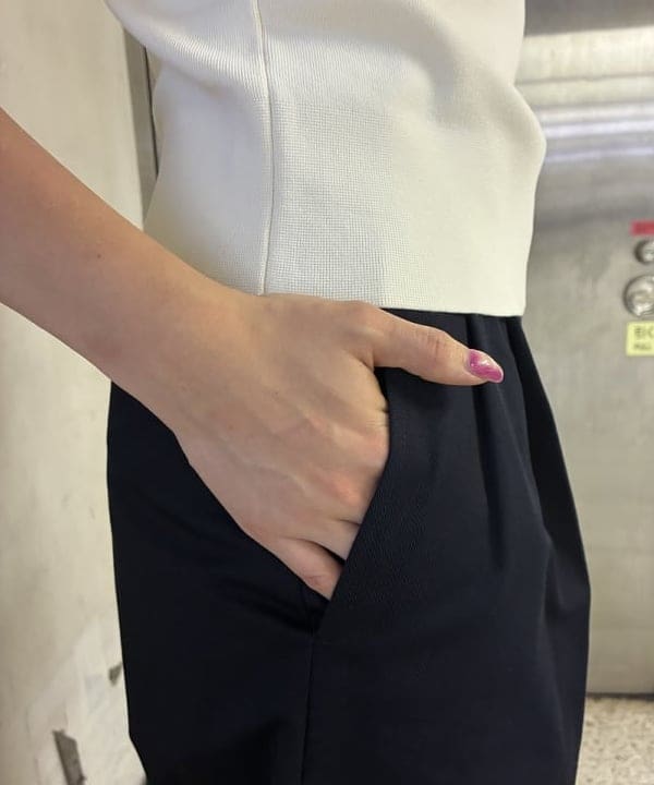 中平 あみさんの「BEAMS WOMEN｜シンプル ボートネック ニット .M」を使ったコーディネート
