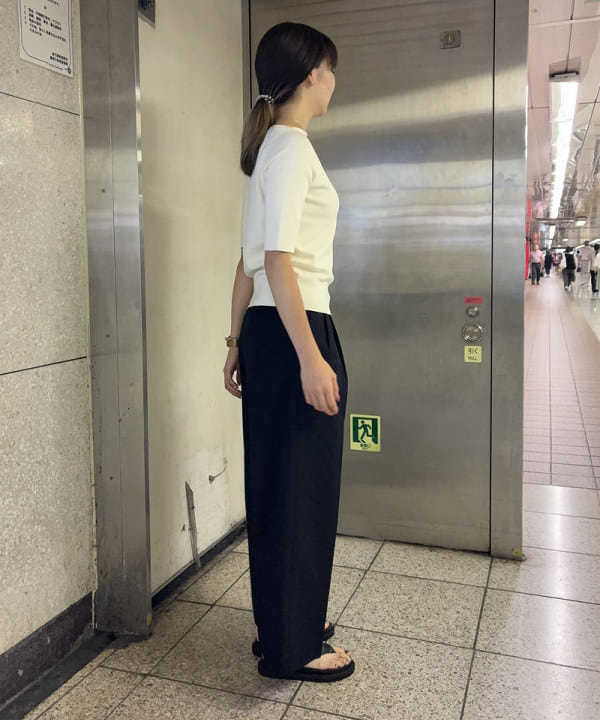 中平 あみさんの「BEAMS WOMEN｜シンプル ボートネック ニット .M」を使ったコーディネート