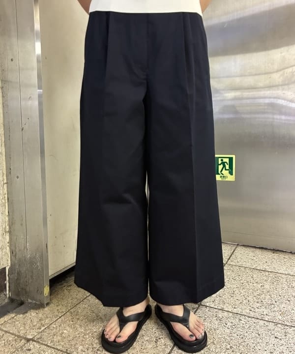 中平 あみさんの「BEAMS WOMEN｜シンプル ボートネック ニット .M」を使ったコーディネート