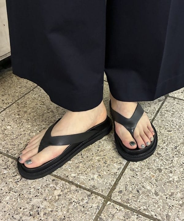中平 あみさんの「BEAMS WOMEN｜シンプル ボートネック ニット .M」を使ったコーディネート