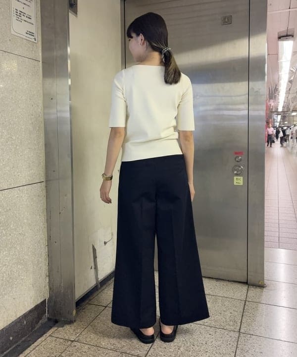 中平 あみさんの「BEAMS WOMEN｜シンプル ボートネック ニット .M」を使ったコーディネート
