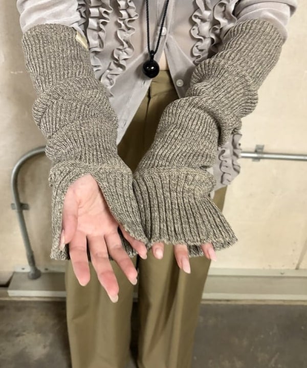 晶さんの「BEAMS WOMEN｜フロッキー チュール フリル シャツ」を使ったコーディネート