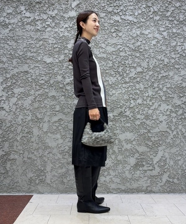 ササキさんの「BEAMS WOMEN｜フェイクレザー バミューダ パンツ」を使ったコーディネート