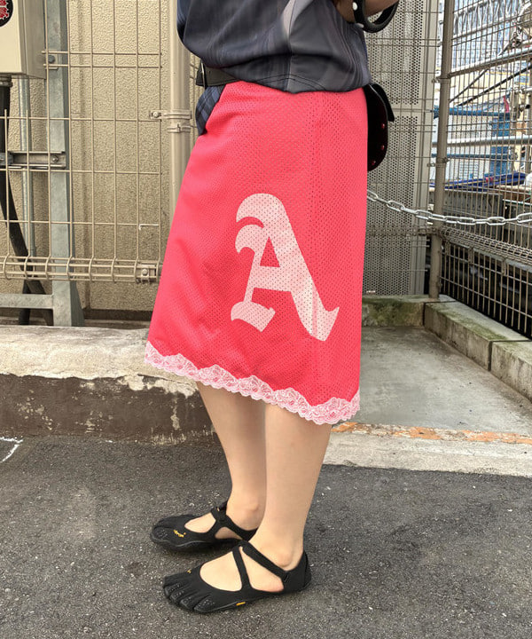 うららさんの「BEAMS WOMEN｜【別注】PUMA / PHOTO GRAPHIC GAME SHIRT」を使ったコーディネート