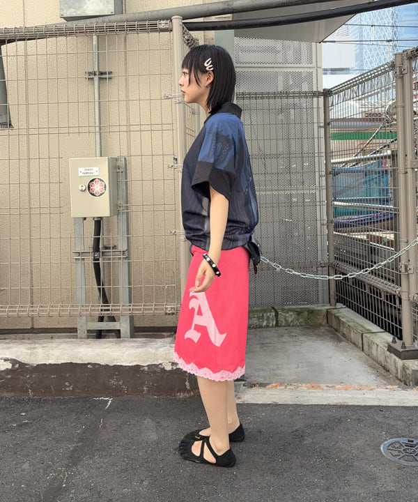 うららさんの「BEAMS WOMEN｜【別注】PUMA / PHOTO GRAPHIC GAME SHIRT」を使ったコーディネート