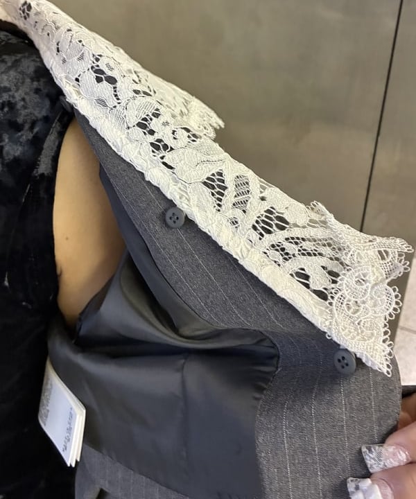 アンさんの「BEAMS WOMEN｜クラシック ベロア ミニ ワンピース」を使ったコーディネート
