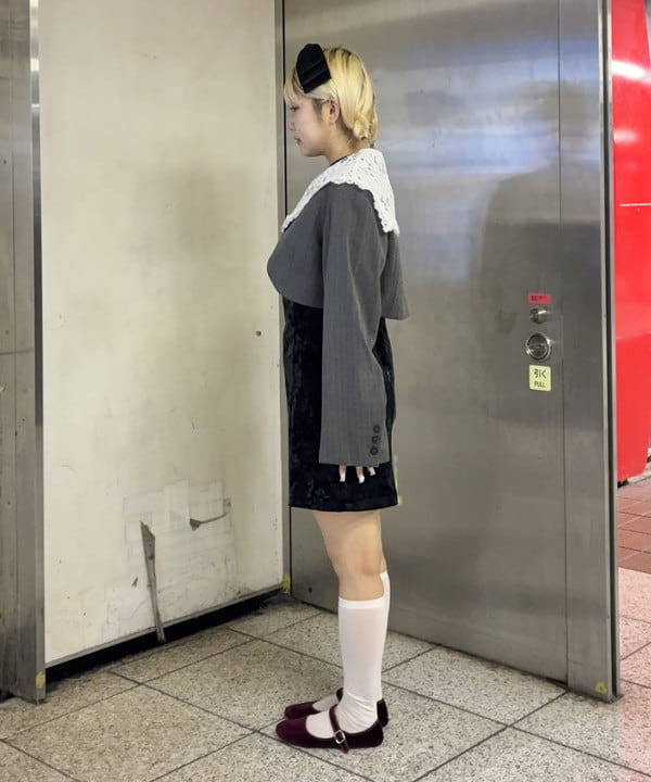 アンさんの「BEAMS WOMEN｜クラシック ベロア ミニ ワンピース」を使ったコーディネート
