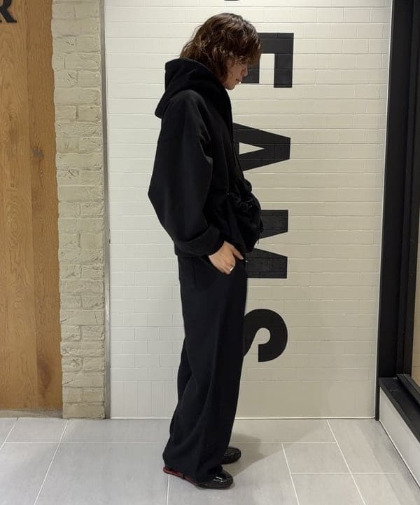 マツミヤさんの「BEAMS WOMEN｜【別注】Champion / サーマル パンツ」を使ったコーディネート