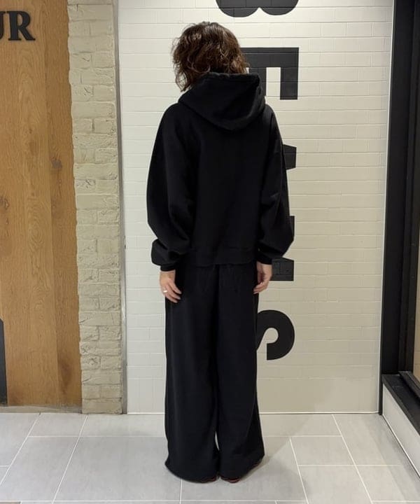 マツミヤさんの「BEAMS WOMEN｜【別注】Champion / サーマル パンツ」を使ったコーディネート