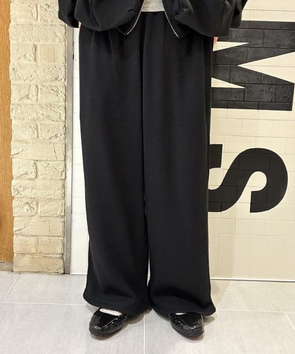 マツミヤさんの「BEAMS WOMEN｜【別注】Champion / サーマル パンツ」を使ったコーディネート