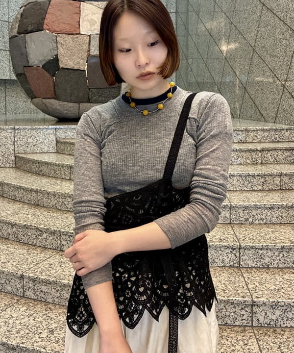 水野 萌香さんの「BEAMS WOMEN｜maturely / レース ホルター トップ」を使ったコーディネート