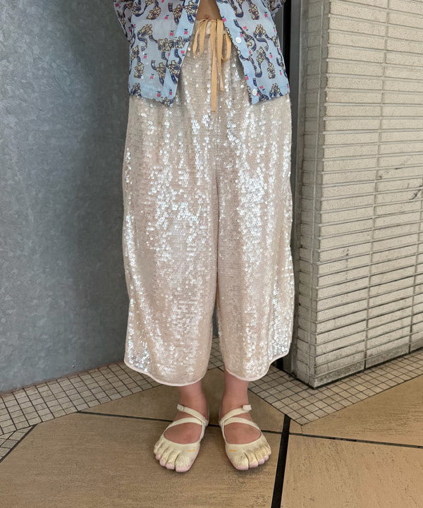 リズさんの「BEAMS WOMEN｜【別注】PENNEY&rsquo;S / メッシュ カーディガン」を使ったコーディネート