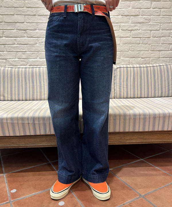 クロサワさんの「BEAMS WOMEN｜【別注】BRIEFING / ヘルメット バッグ」を使ったコーディネート