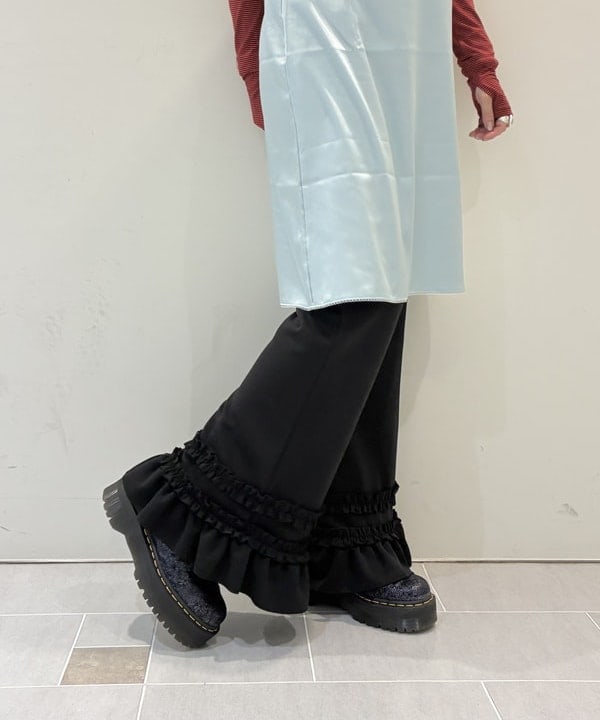 りかちょび/岸本梨佳さんの「BEAMS WOMEN｜YAHKI / CROSSBODY BAG」を使ったコーディネート
