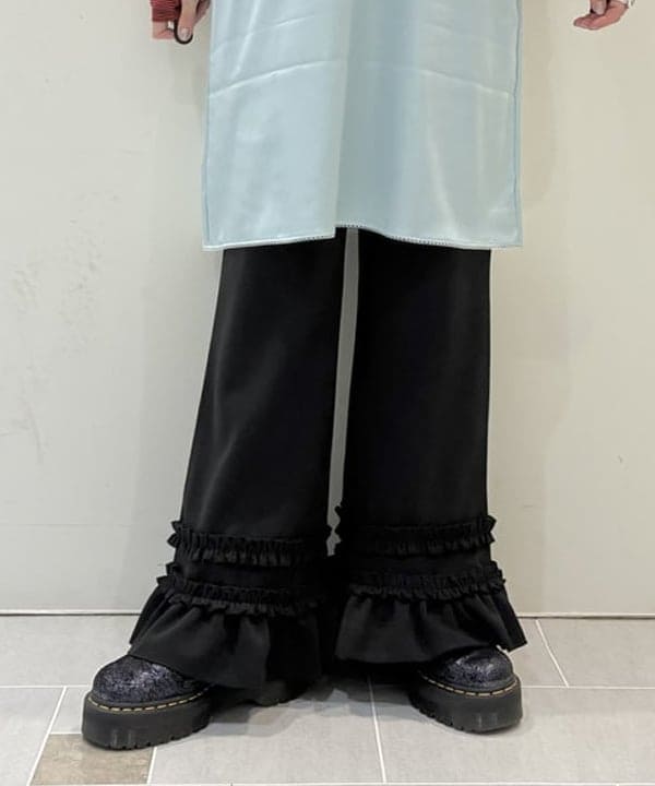りかちょび/岸本梨佳さんの「BEAMS WOMEN｜YAHKI / CROSSBODY BAG」を使ったコーディネート
